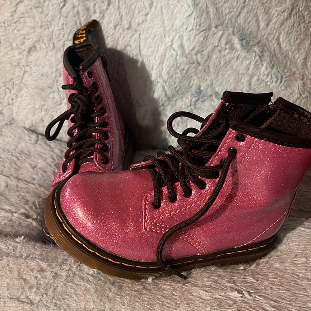 Dr.Martens little girl glitter pink boots